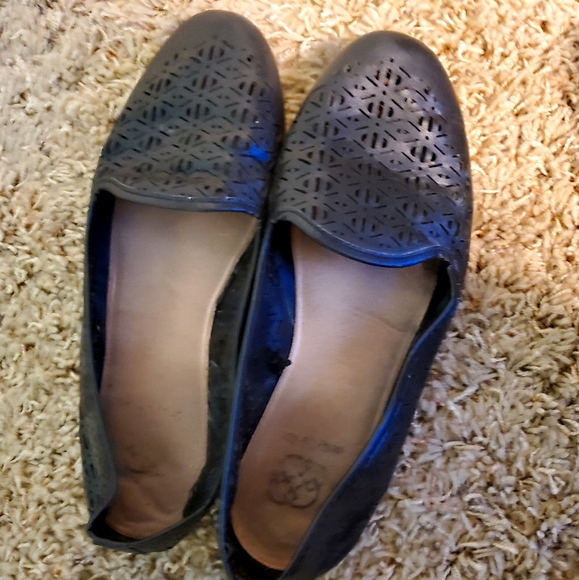 Black Flats with Cutouts - Picture 4 of 4